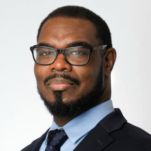 Photo of Dr. Morris Thomas  (Headshot)